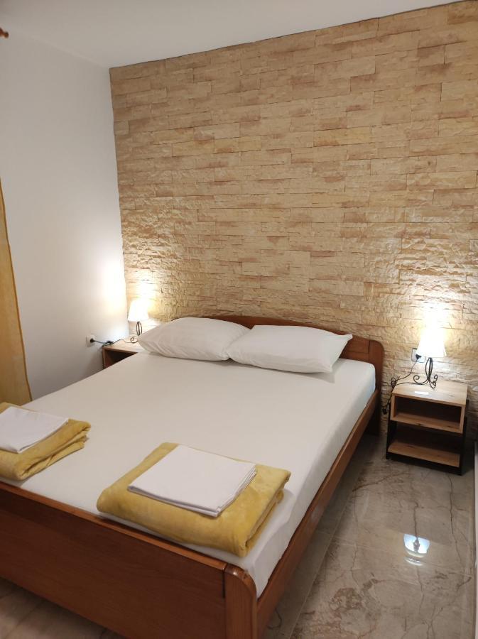 Apartments Katica เมทายนา ภายนอก รูปภาพ