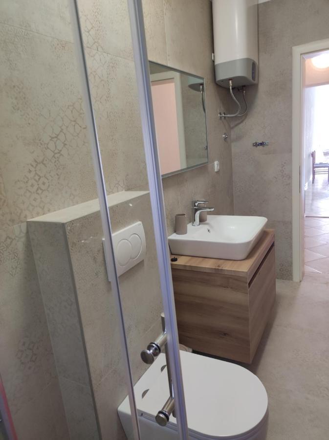 Apartments Katica เมทายนา ภายนอก รูปภาพ